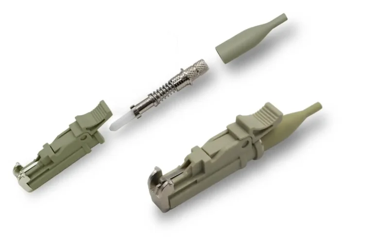 防塵シャッター付きE2000コネクターと部品破壊