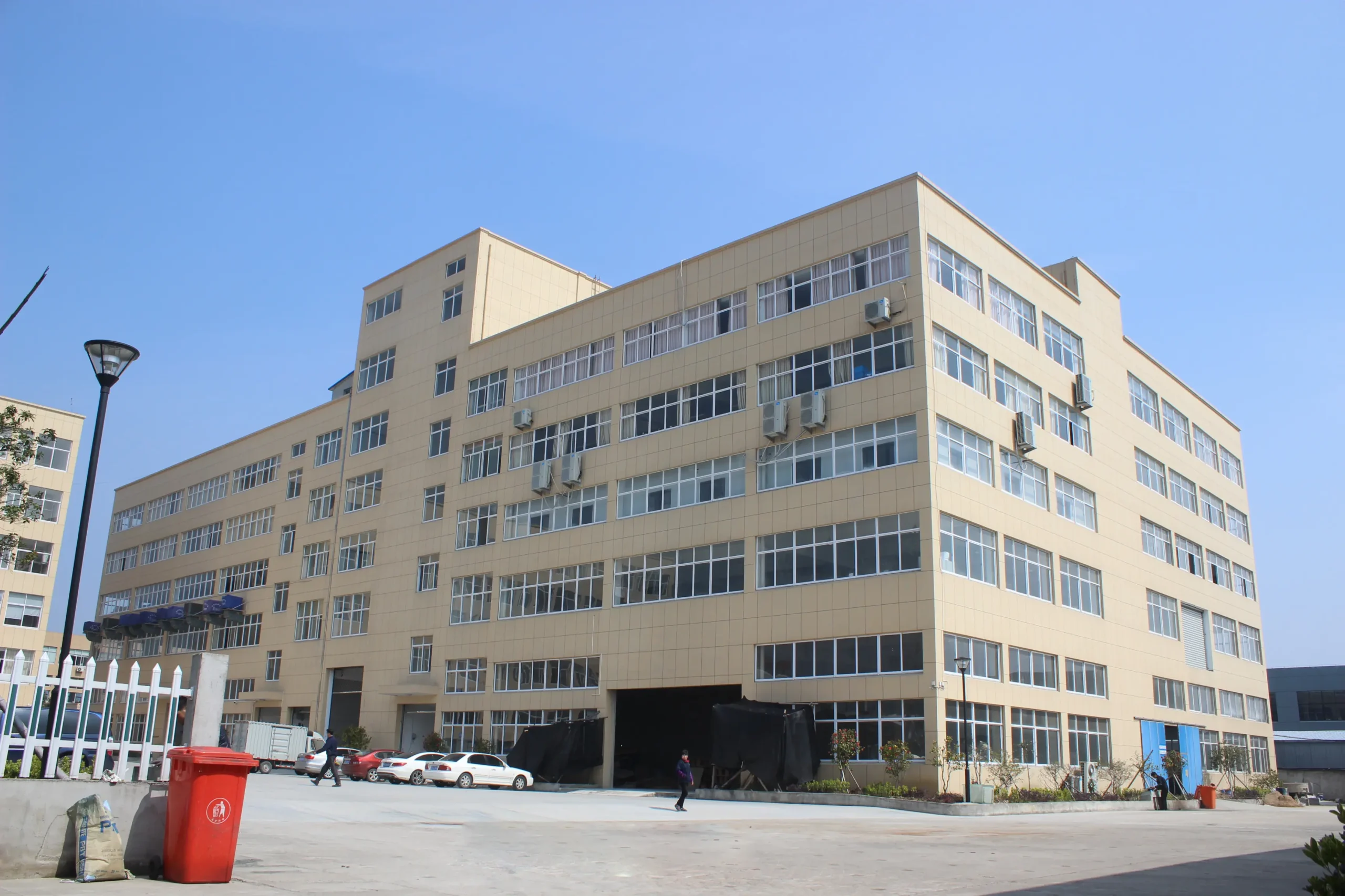 the year 2000 yingfeng factory